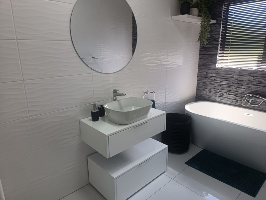 4 Bedroom Property for Sale in Hillcrest Northern Cape